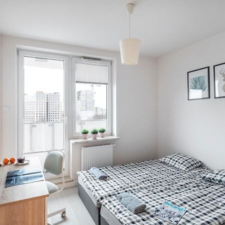 Waw Pokoje Manhattan Warsaw Exterior photo