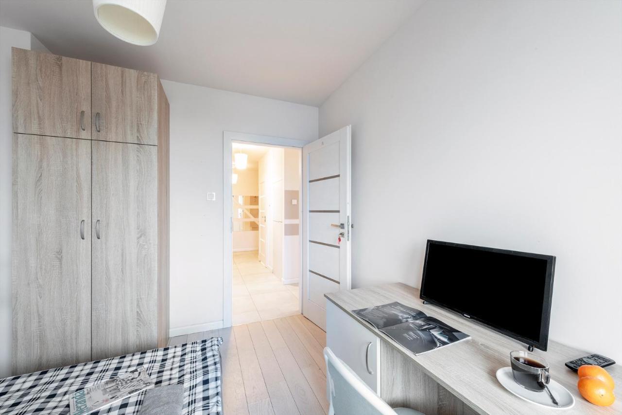 Waw Pokoje Manhattan Warsaw Exterior photo
